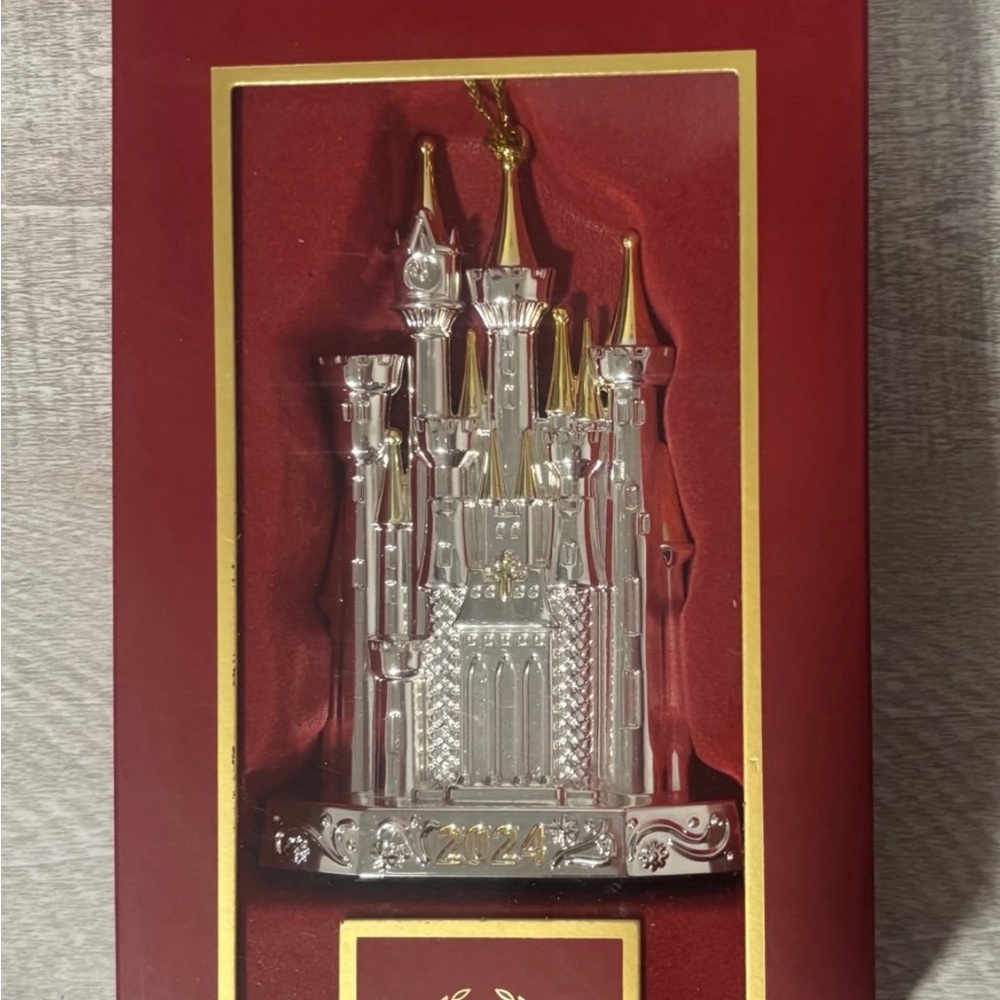 Disney Lenox-2024 Disney Castle Christmas Ornament New in Box